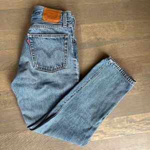 Levi's Straight Leg Jeans